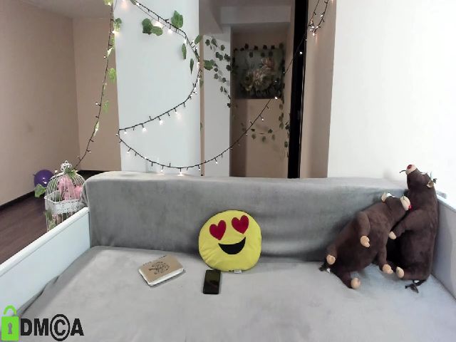 Live sex webcam photo for DevannaBRB #268586893