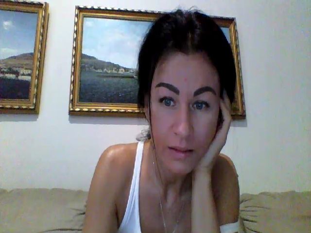Live sex webcam photo for AngelaWayse #268583725