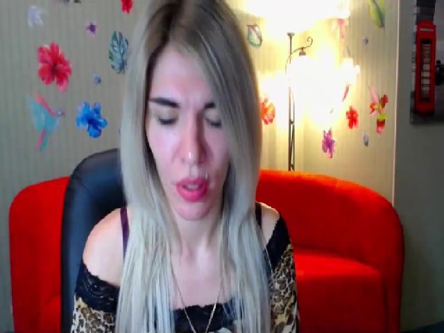 Live sex webcam photo for Sendy_White #268579066