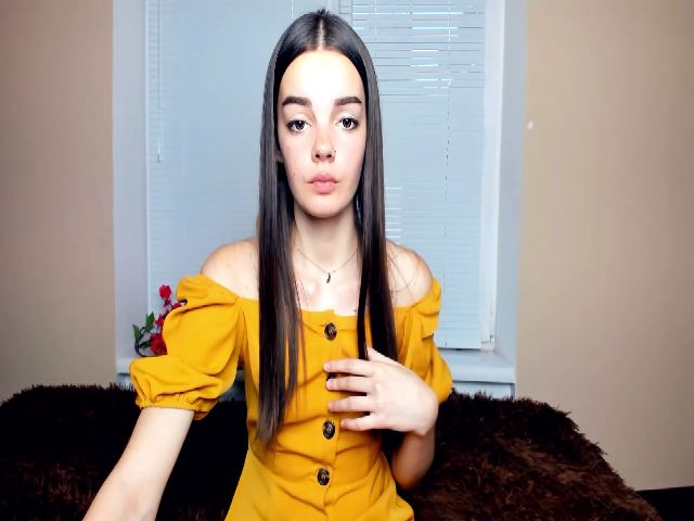 Live sex webcam photo for BertaOwenn #268587995