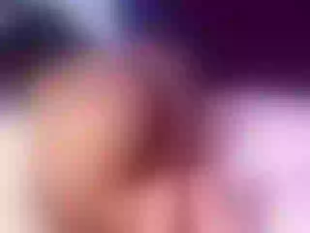 Live sex webcam photo for MegannGlow #268574266