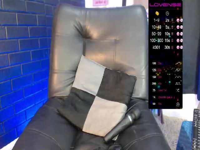 Live sex webcam photo for Kerri_femdom #268587666