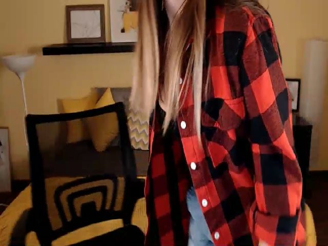 Live sex webcam photo for IvettaMoore #268591349