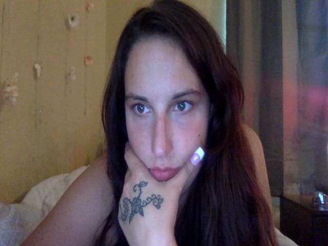 Live sex webcam photo for Cosmicumqueen #268592823