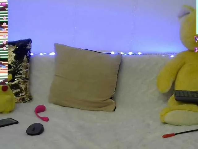 Live sex webcam photo for CherryBaby7 #268594315