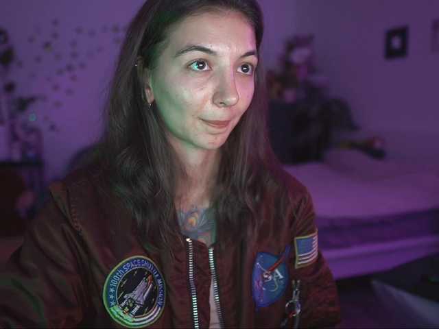 Live sex webcam photo for siberianngirl #268605469