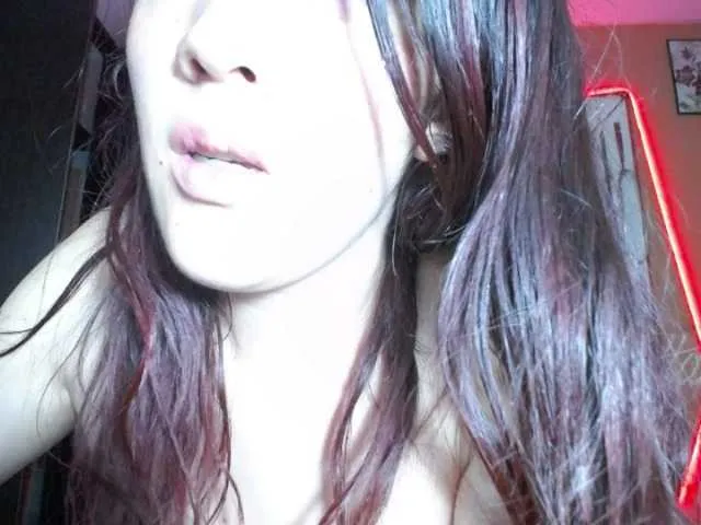 Live sex webcam photo for melanyissabel #268594692