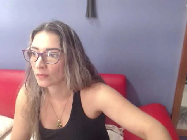 Live sex webcam photo for jeniferblanco #268606407