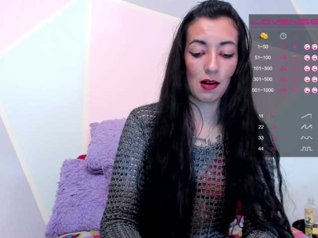 Live sex webcam photo for Violetatoo #268594721