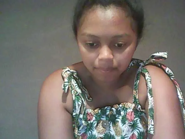 Live sex webcam photo for Mayah1 #268606513