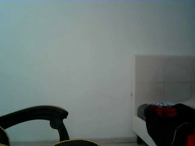 Live sex webcam photo for YOUNGCOUPLE20 #268593871