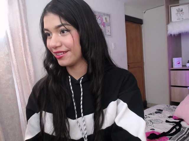 Live sex webcam photo for littlevonne17 #268606522