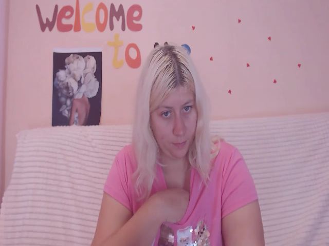 Live sex webcam photo for Kylie_Pag #268595900