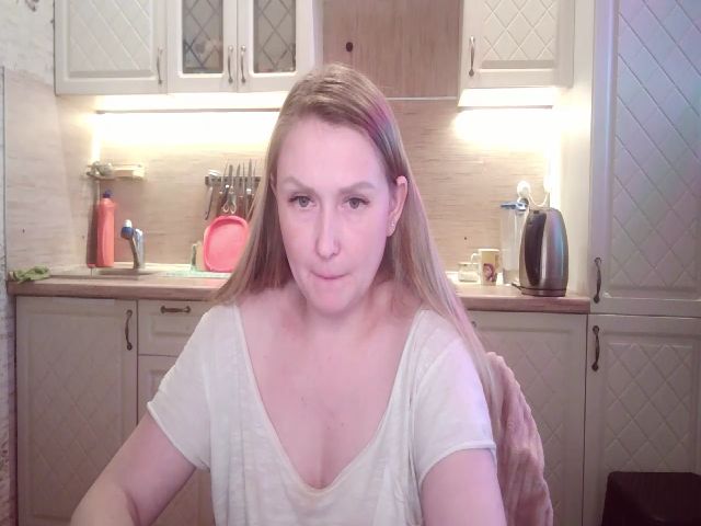 Live sex webcam photo for JaneGrey111 #268605101