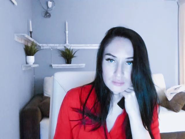 Live sex webcam photo for Lilly_Shine #268599392