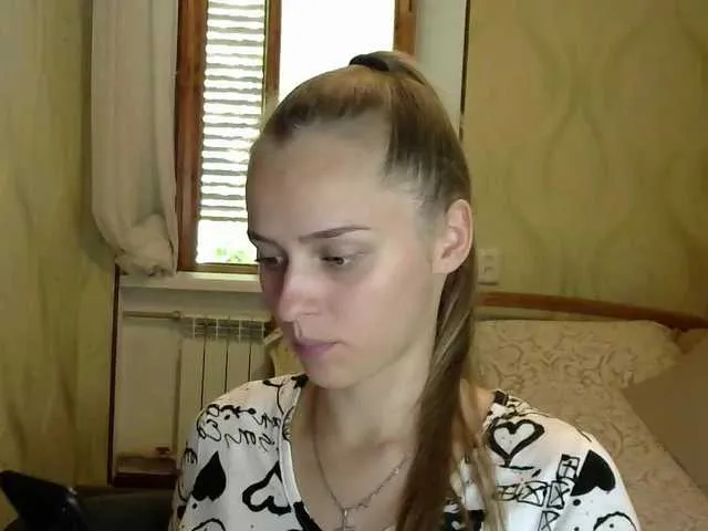 Live sex webcam photo for RosaliaLove #268601847