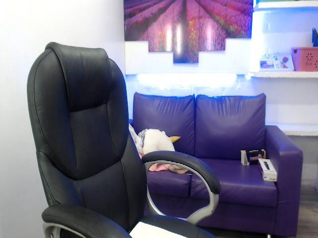 Live sex webcam photo for TracyValentin #268609442