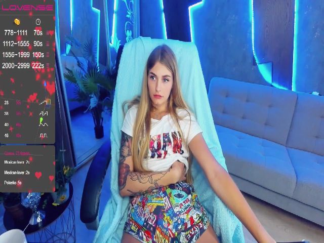 Live sex webcam photo for Adelina___ #268597845