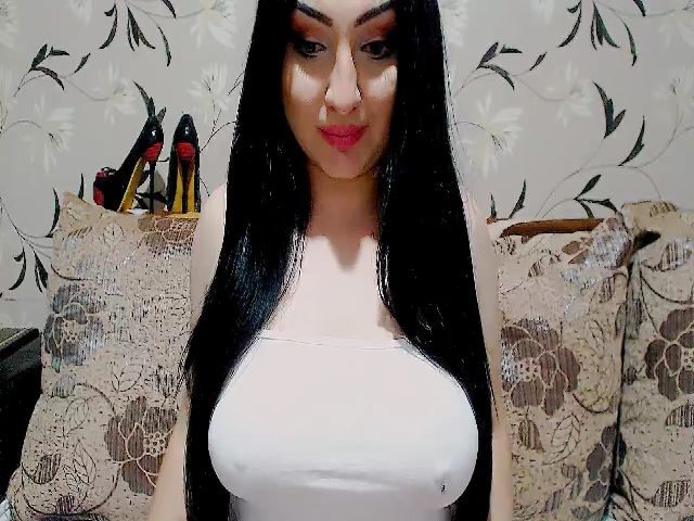 Live sex webcam photo for Cindystar5 #268595702