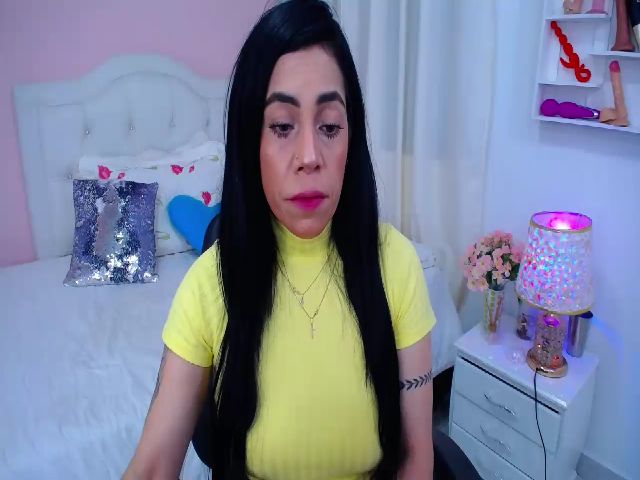 Live sex webcam photo for Petite_camila #287864859