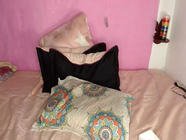 Live sex webcam photo for Aislinnfire #268595462