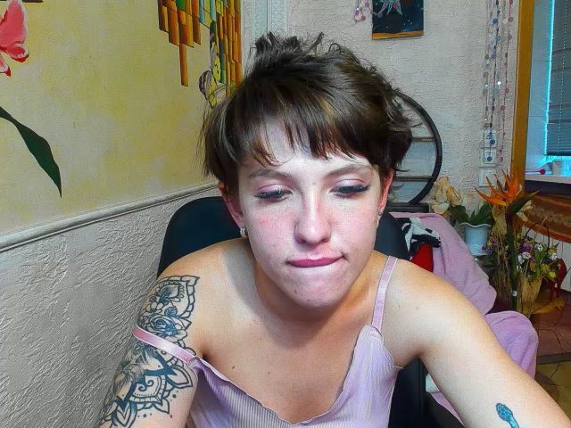 Live sex webcam photo for Reginasmilee #268599907