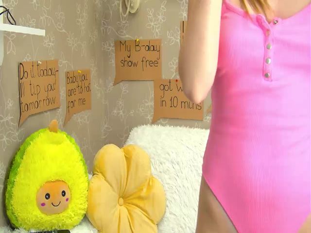 Live sex webcam photo for CaNaDaDi #268600146