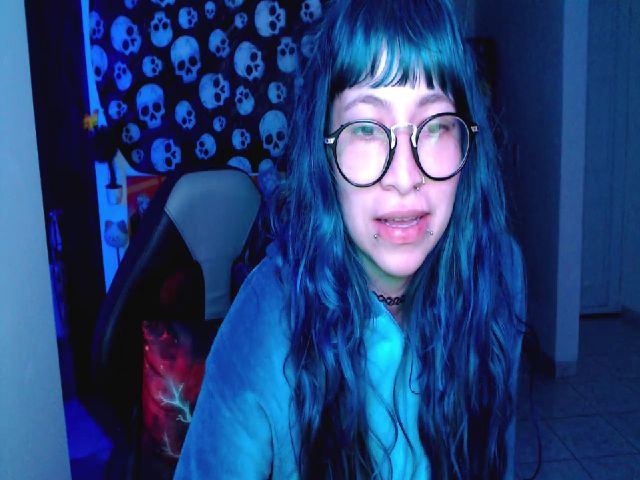 Live sex webcam photo for umaru_michae #268600825