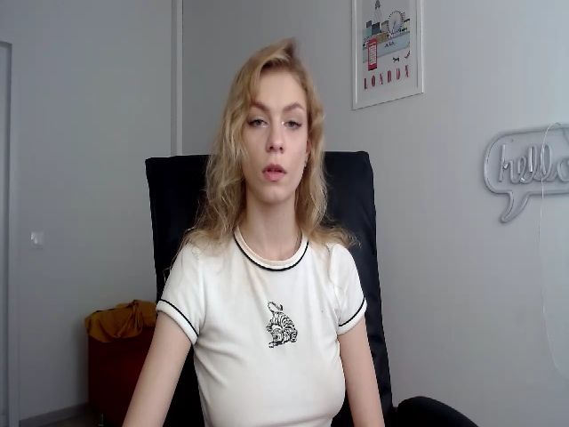 Live sex webcam photo for VanillaJenny #268599099