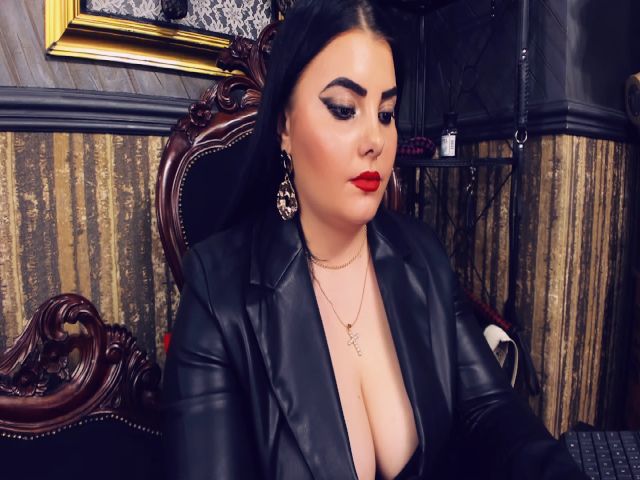 Live sex webcam photo for MelissaGlow #268605156