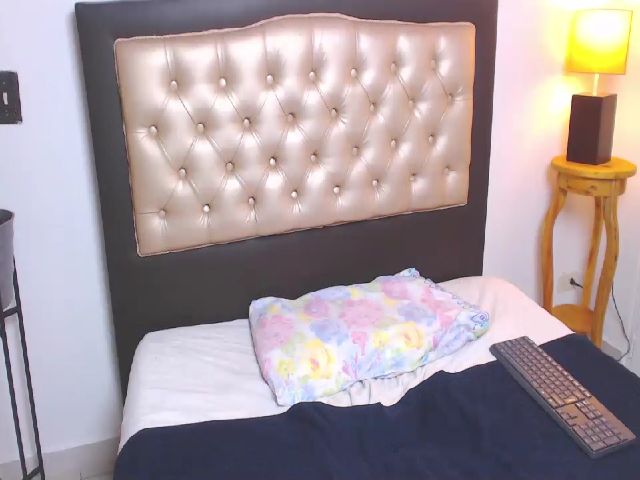 Live sex webcam photo for NyahMackenzie #268603684