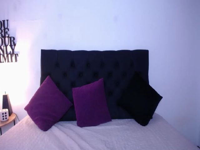 Live sex webcam photo for Amelia_avalor #268602043