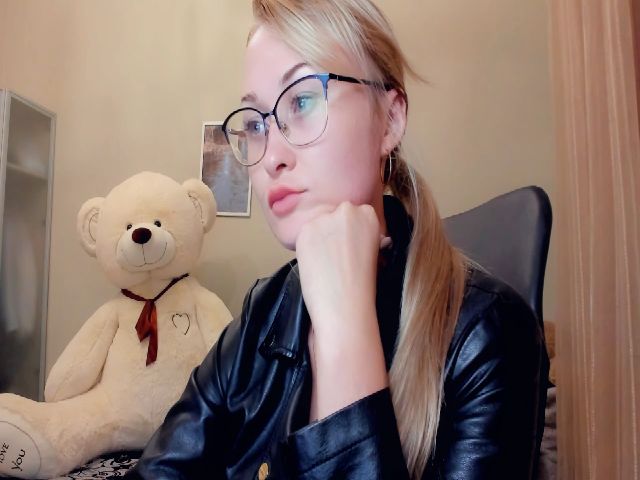Live sex webcam photo for Mistress_Eva_ #268608672