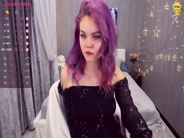 Live sex webcam photo for KerryBlair #268599972