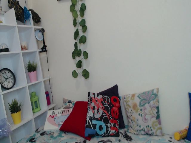 Live sex webcam photo for ImFoxx #268599971