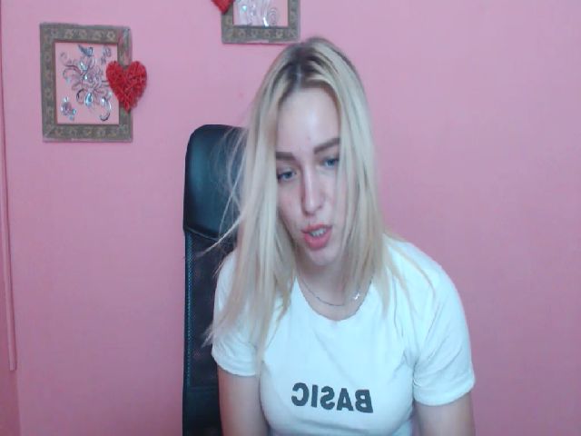 Live sex webcam photo for KetiLove_ #268606929