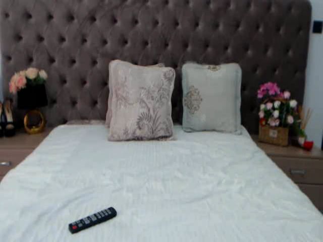 Live sex webcam photo for Marissa_Cute #268599222