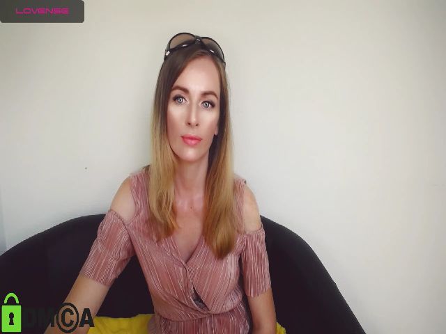 Live sex webcam photo for VitaCraft_ #268602583