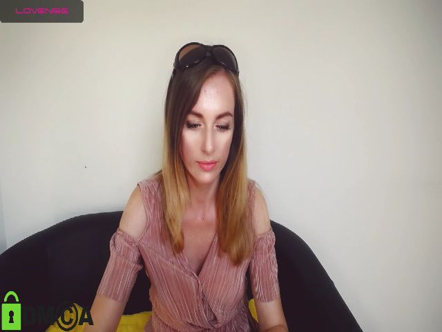 Live sex webcam photo for VitaCraft_ #268602845