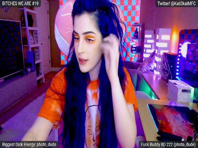 Live sex webcam photo for Kati3kat #268597485