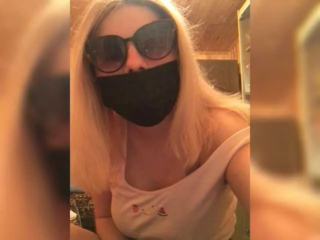 Live sex webcam photo for Irish8m #268605895