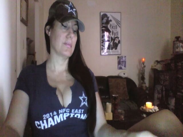 Live sex webcam photo for ExoticMixx #268607236