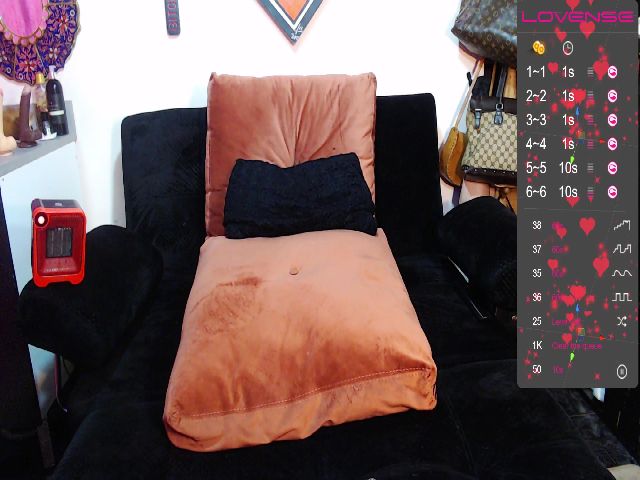 Live sex webcam photo for Cataleya_750 #268606936