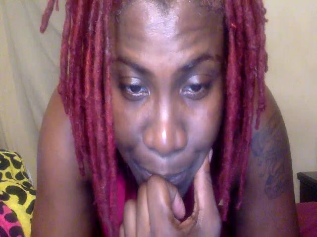 Live sex webcam photo for Candyrain007 #268596470