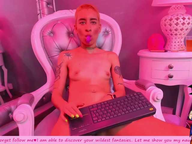 Live sex webcam photo for HannaRomero #268594377