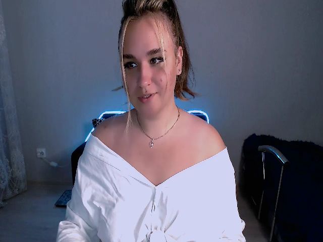 Live sex webcam photo for AlexaRainbow #268595234