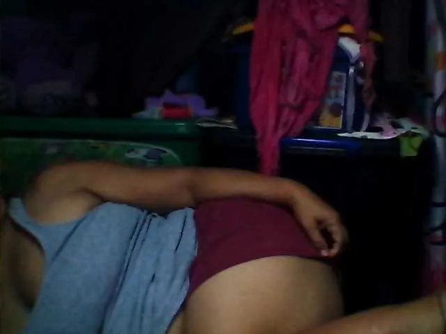 Live sex webcam photo for princess4uxx #268618699