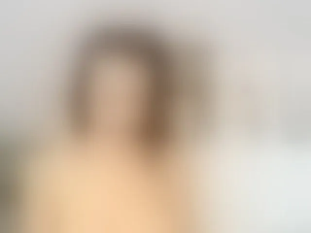 Live sex webcam photo for LuvC #268623064