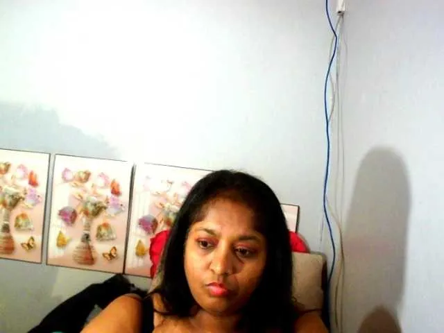 Live sex webcam photo for Indiantasha #287986160