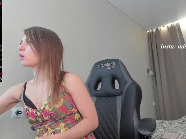 Live sex webcam photo for MistyPhoenix #268624641